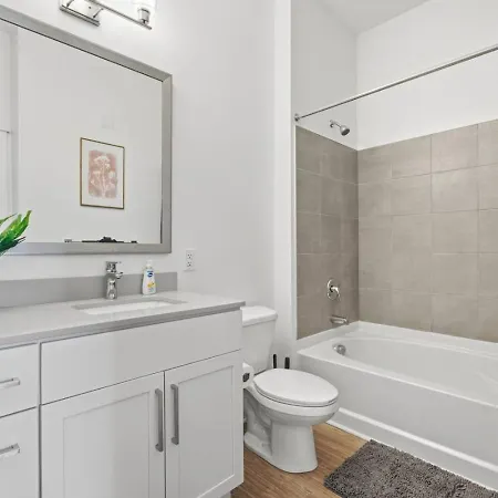 Carolina Horizon - Pool, Views, Free Parking Apartment