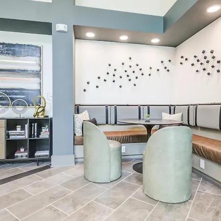 Apartment Landing Modern 1Bd Yoga Studio Gym *