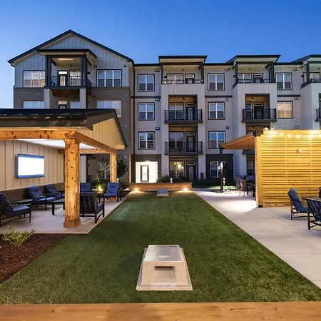 Landing Spectacular 1Bd Clubhouse Game Room Apartment