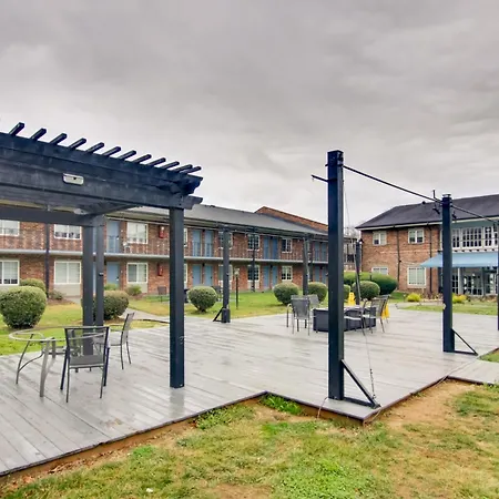 Gem W/ Gym: Near Hospitals & Park Expo Apartment *