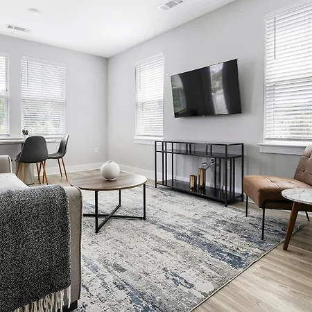 Apartment Landing Beautiful Gym Game Charlotte