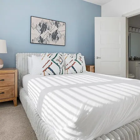 Landing Apartments - Pine 25 North End Charlotte