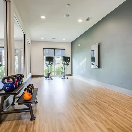 Landing Modern 1Bd Yoga Studio Gym Apartment *