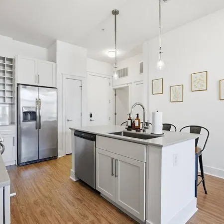 Carolina Horizon - Pool, Views, Free Parking * Charlotte