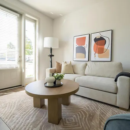 Landing Apartments - Pine 25 North End Charlotte