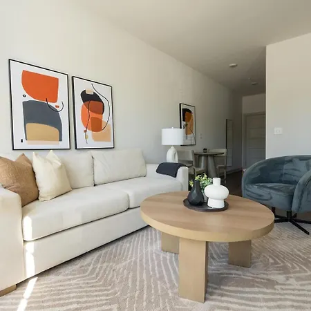Landing Apartments - Pine 25 North End Apartment *