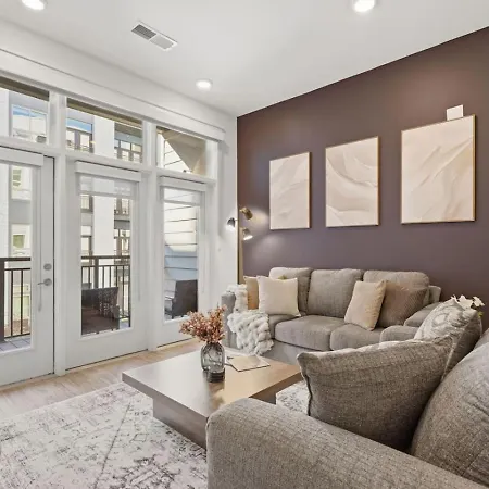 Apartment Urban Escape | Free Parking, Pool, Gym *