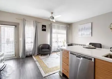 Skyline Serenity- Gym, Walk To Bars And Restaurants Apartment Charlotte