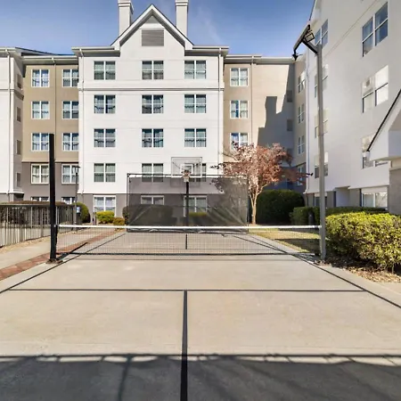 By Marriott Piper Glen 3* Charlotte