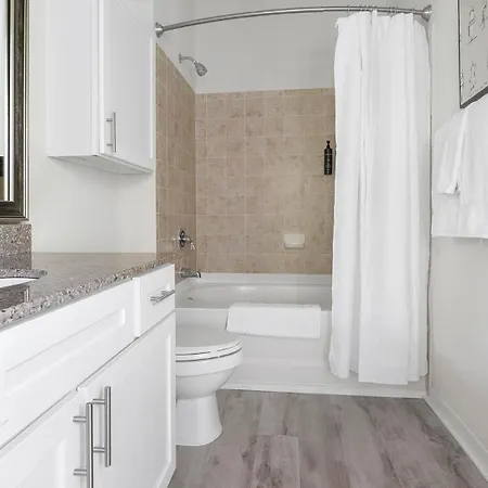 Landing - North Apartment Charlotte