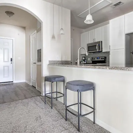 Apartment Landing - North