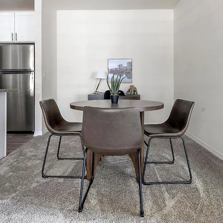 Landing - North Apartment *