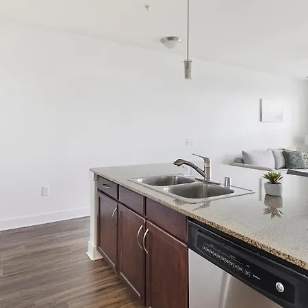 Landing - North Apartment Charlotte