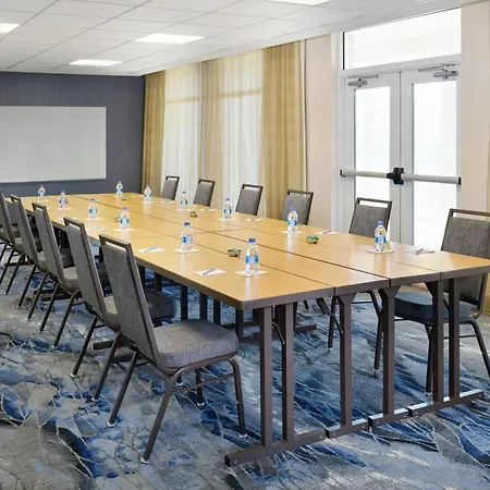 Fairfield & By Marriott Airport Hotel Charlotte