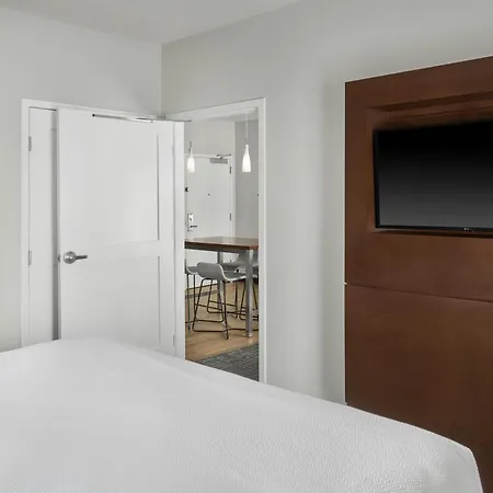 Hotel By Marriott Airport Charlotte