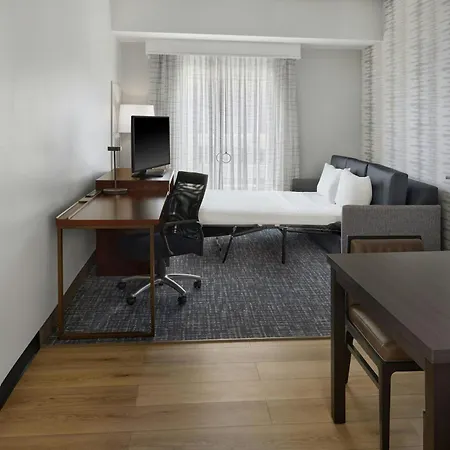 Hotel By Marriott Airport Charlotte