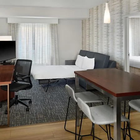By Marriott Airport 3*