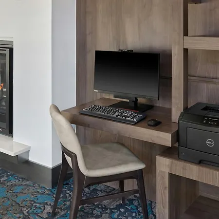 By Marriott Airport Hotel 3*