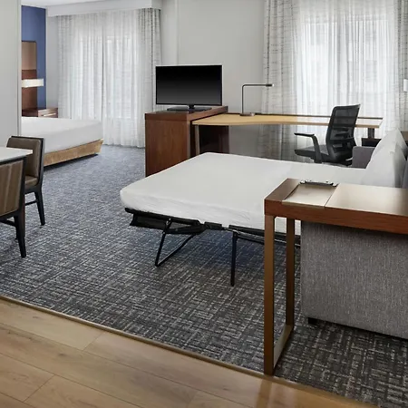 Hotel By Marriott Airport Charlotte
