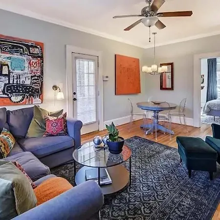 Chic Comfortable 2br With Porch Near Dilworth Holiday home *