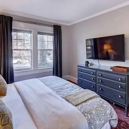Holiday home Chic Comfortable 2br With Porch Near Dilworth Charlotte