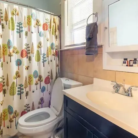 Lovely 2br Near Uptown * Charlotte