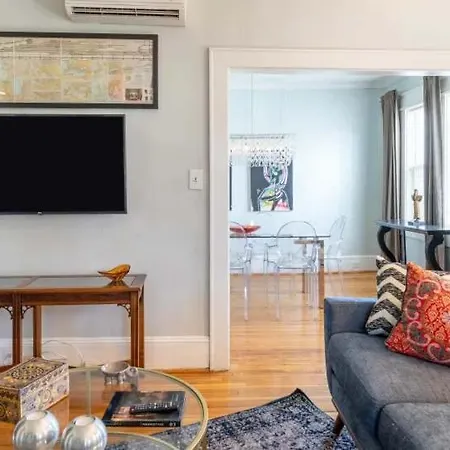 Lovely 2br Near Uptown Holiday home Charlotte