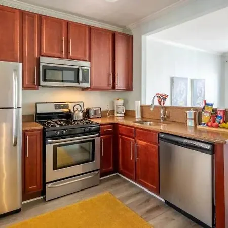 Holiday home Lovely 2br Near Uptown