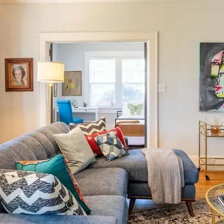 Lovely 2br Near Uptown * Charlotte