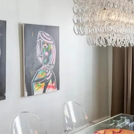 Lovely 2br Near Uptown