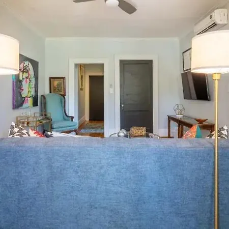 Lovely 2br Near Uptown Holiday home Charlotte