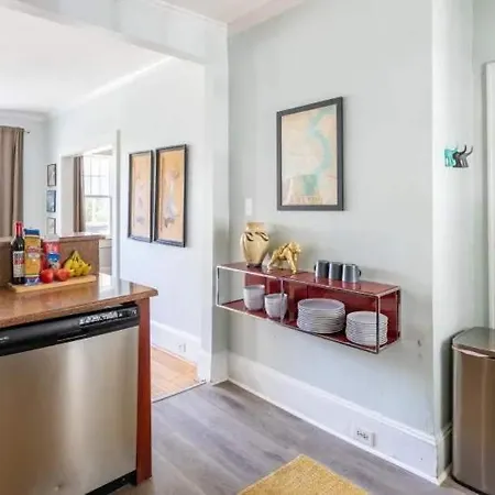 Lovely 2br Near Uptown * Charlotte