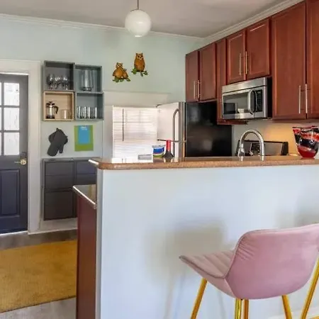 Lovely 2br Near Uptown * Charlotte