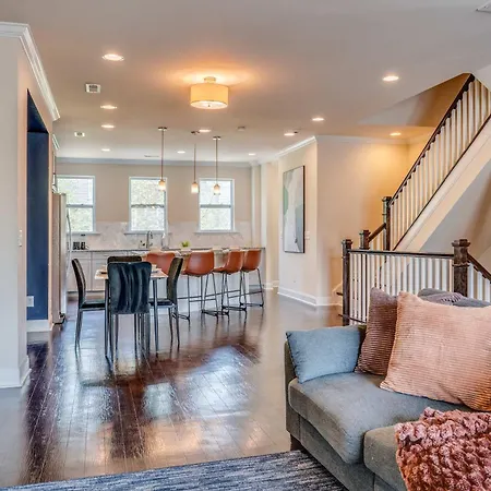 Holiday home 3br Townhouse King Bed 2441 Sq Ft Uptown Clt *