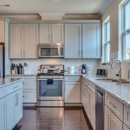 3br Townhouse King Bed 2441 Sq Ft Uptown Clt * Charlotte
