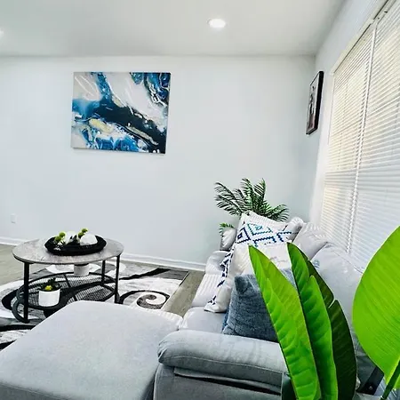 Cozy Corner Escape Entire In * Charlotte