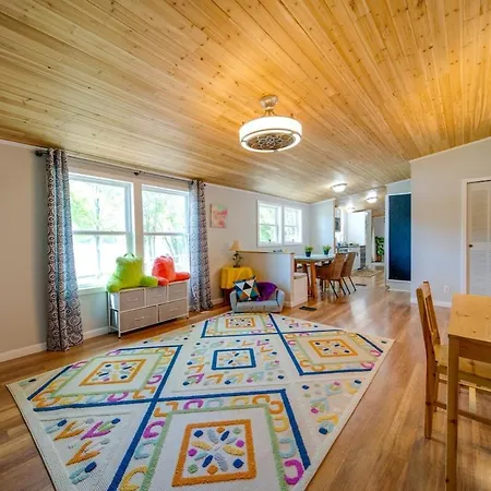Castaway Cove 5 Bed Retreat Fire Pit Hot Tub! Holiday home *