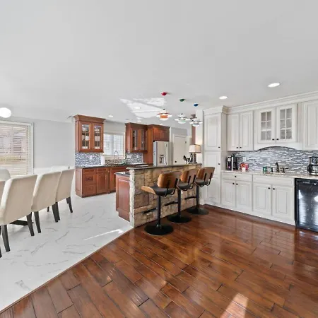 Holiday home Rest And Rally Retreat 5br Charlotte