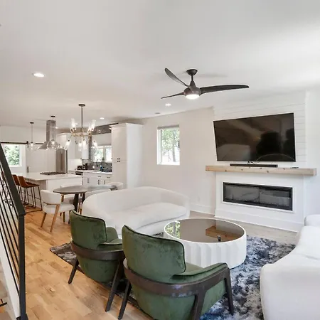 Luxury Build - King Beds - Minutes To Uptown Holiday home Charlotte