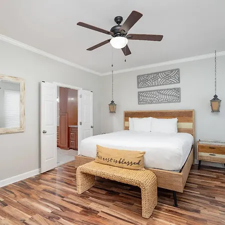 Holiday home Grand Estate + Executive Charlotte