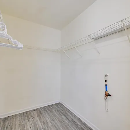 Holiday home 5 Mi To Uptown Charlotte! Family Retreat W/ Yard