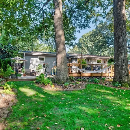 Holiday home 3br Pga Garden Oasis - Near Quail Hollow And Light Rail