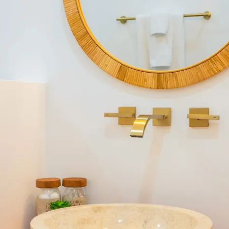 Venetian And Santorini Wellness Bundle