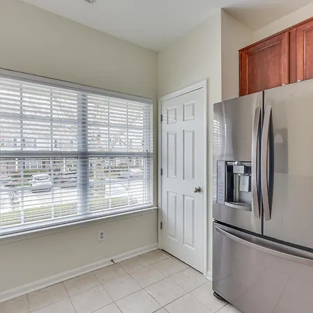 Dog-friendly Townhome W/ Patio In Area! Holiday home *