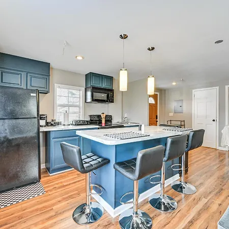 'aag's Comfort Zone' 5 Mi To Uncc! Holiday home Charlotte