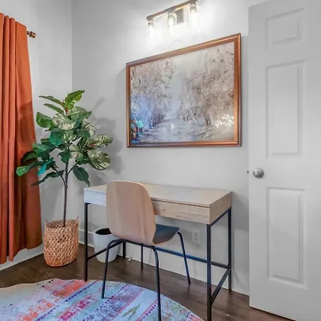 3br Pga Garden Oasis - Near Quail Hollow And Light Rail Holiday home
