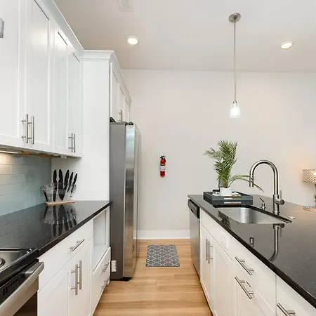 Holiday home Uptown Panthers Den 2 *