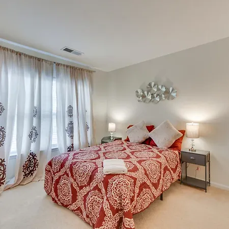 Holiday home Dog-friendly Townhome W/ Patio In Area! *