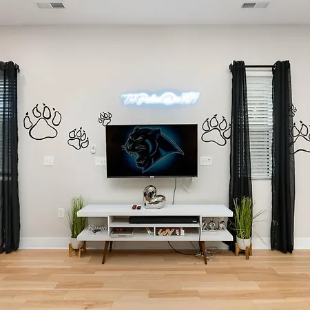 Uptown Panthers Den 2 Holiday home