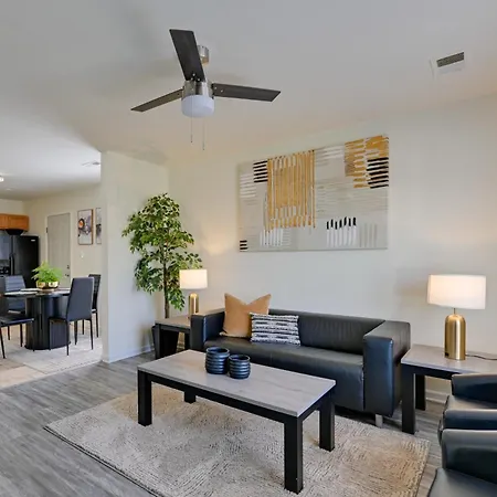 5 Mi To Uptown Charlotte! Family Retreat W/ Yard Charlotte
